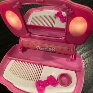 Vintage 90s Barbie for Girls Light up Compact Mirror w/comb. Still lights up!